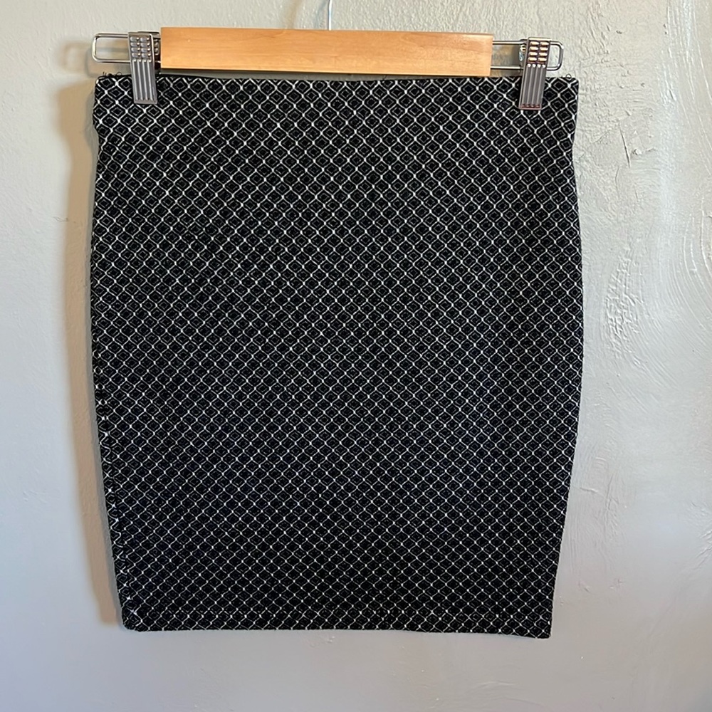 LOFT pull on skirt - Picture 1 of 4